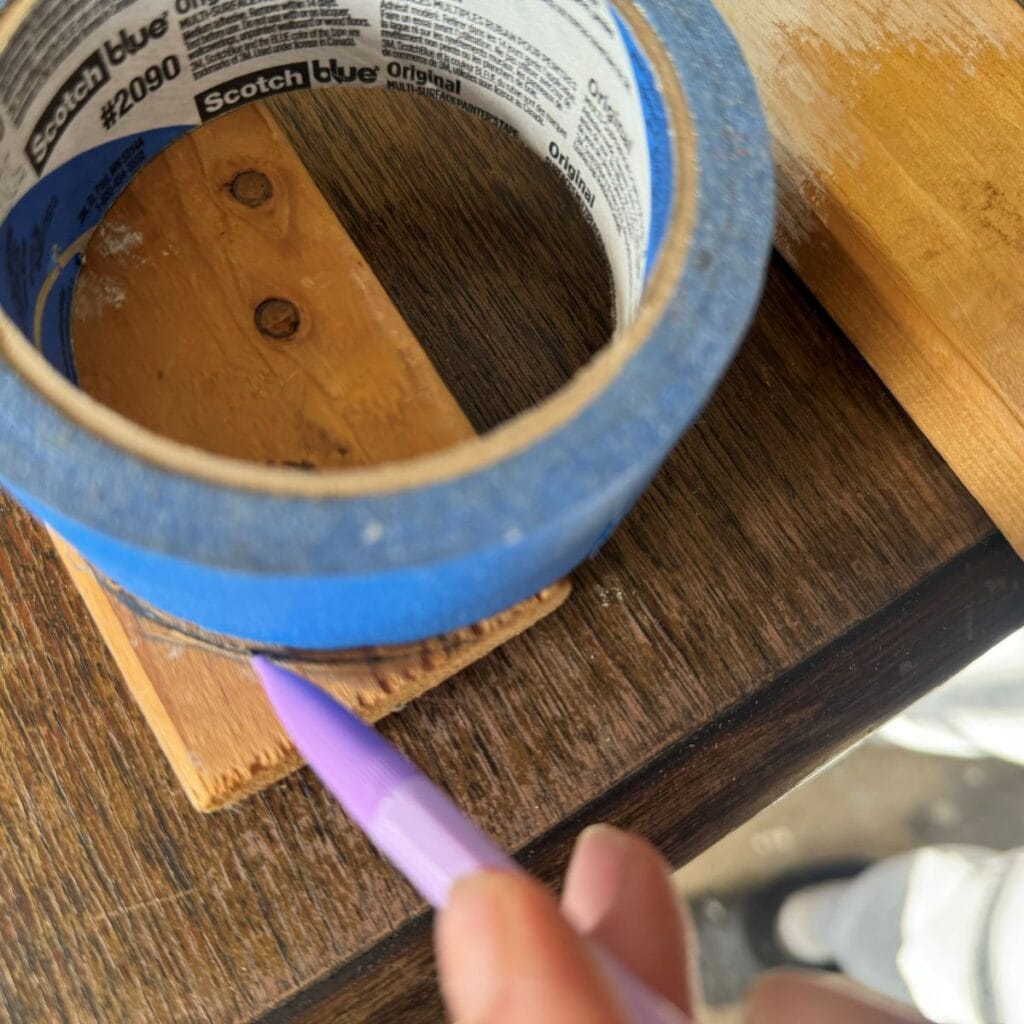 Drawing a rounded edge on the board that will be used as the backsplash.